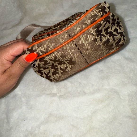 Michael Kors Tan and Orange Men's Messenger Bag - Picture 9 of 9